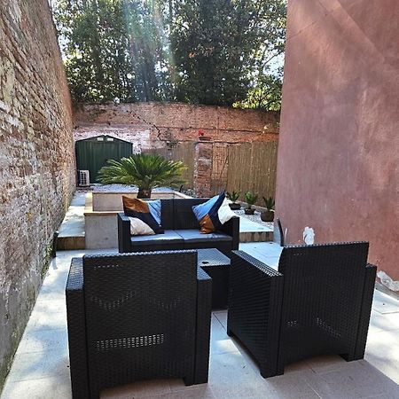 Small Villa With Private Garden Венеция Экстерьер фото
